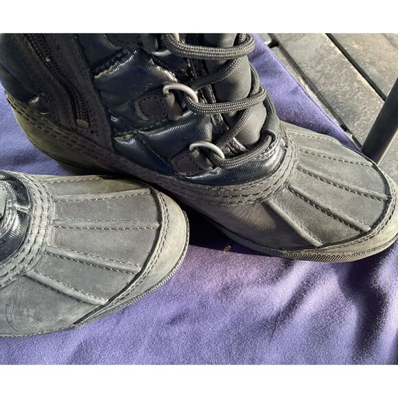 UGG Newberry Shearling Boots Waterproof/Insulated - Picture 3 of 11